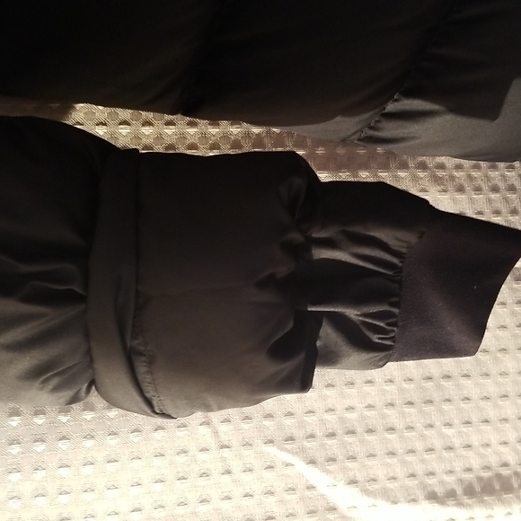 L.L. Bean Black Puffer Jacket - Picture 9 of 12